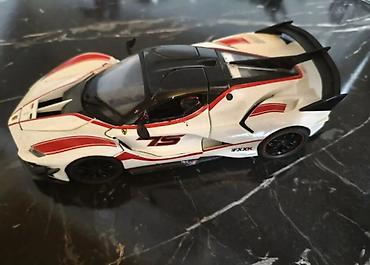 Ferrari FXX K (1:24) die-cast model avtomobil - Miqyası: təxminən