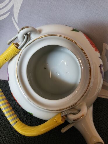 Čajnici: Bokal,cajnik rucno oslikan 70te. Bokal je perfektan,samo dno unutar — 7