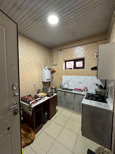 Продажа коттеджей и домов: 🏡 Продаётся 3-х комн.дом в Ак-Орго! 📍 Локация: ул. Бекет, всего в — 6