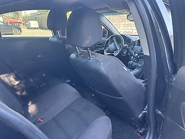 Chevrolet: Chevrolet Cruze: 1.4 l | 2014 il 360600 km Sedan — 4