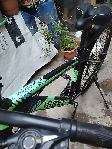 velo mtb: Veloriz 29 dağ velosipedi. Qara-yaşıl rəng kombinliyə malikdir və MTB — 1