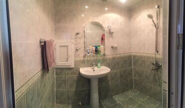 Yeni tikili: 8-ci kilometr, 3 otaqlı, Yeni tikili, m. Xalqlar Dostluğu, 110 kv. m — 3