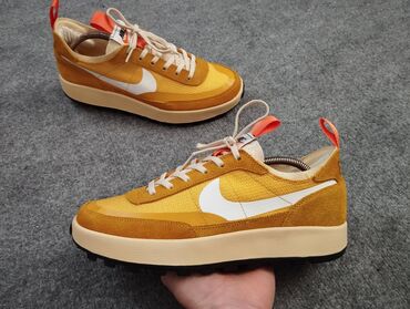 Ayaqqabılar: Orginal Nike Yenidir Geyinilmeyib. 43 olcu olmagnan boyukdu.43.5 -44