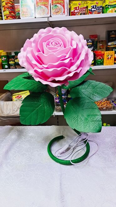 светильник цветы: Роза светильник 
Бийиктиги 55-60см
Баасы 1300с