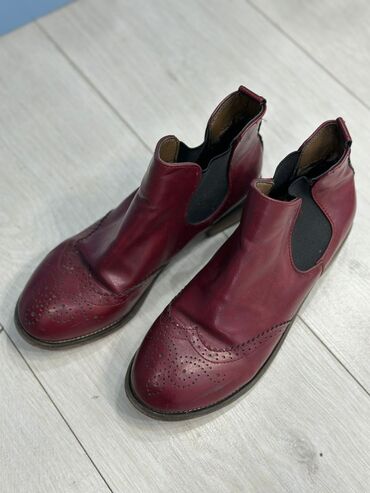 женские кожаные ботинки: Ботинки и ботильоны Размер: 36.5, цвет - Красный