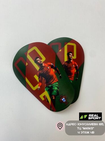 Другое для спорта и отдыха: Щитки с принтами лучших игроков футбола!!! Щитки мини, для защиты — 6