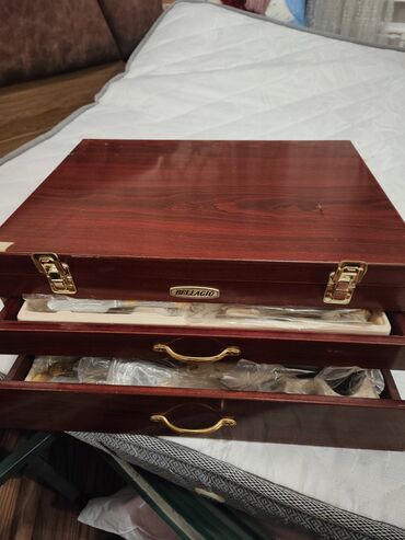 Süfrə ləvazimat dəstləri: Bellagio markalı, 126 hissədən ibarət qab-qacaq dəsti. Dəst taxta -da lalafo.az — 4 Süfrə ləvazimat dəstləri: Bellagio markalı, 126 hissədən ibarət qab-qacaq dəsti. Dəst taxta — 4