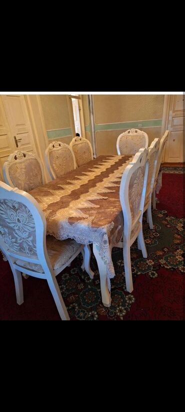 islenmis stol stul: Qonaq otağı üçün, İşlənmiş, Açılmayan, Dördbucaq masa, 8 stul, Azərbaycan