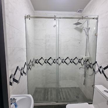 Душевые кабины: Душевая кабина Квадрат, Высота поддона: 10 см — 18