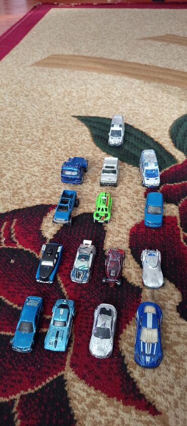 2 çi şəkildə kiler hot wheels firmasinidir içində yolda var yolun özü