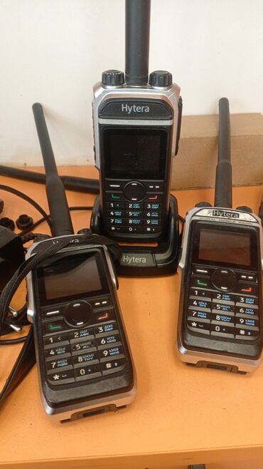 rabite: Hytera rəqəmsal portativ radiostansiyalar dəsti - Brend: Hytera -