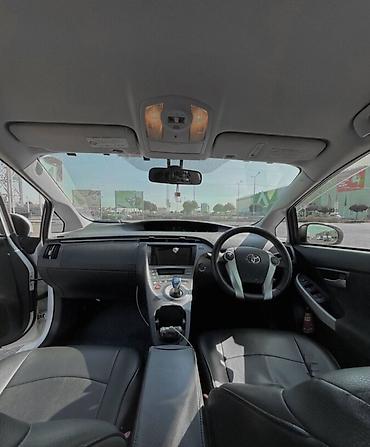 4wd: Toyota Prius: 2011 г., 1.8 л, Вариатор, Гибрид, Лифтбек — 7