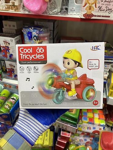 игрушечный квадрокоптер: Игрушка **Cool Tricycles** — яркий детский трицикл с фигуркой водителя — 1