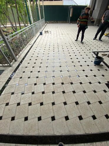 Тротуарная плитка: Тротуарная плитка, предназначенная для укладки на открытых — 12