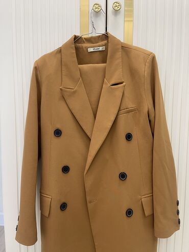 Женская одежда: Пальто, L (EU 40)