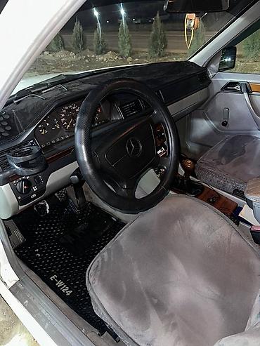 Mercedes-Benz: Mercedes-Benz W124: 1993 г., 2.2 л, Механика, Бензин, Седан — 10