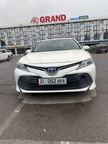 Toyota: Toyota Camry: 2018 г., 2.5 л, Вариатор, Гибрид, Седан