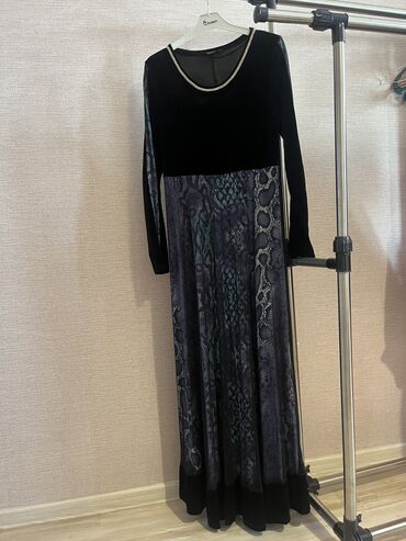 длинное черное платье с разрезом: Вечернее платье, Длинная модель, С рукавами, M (EU 38)