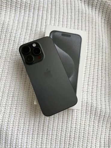 срочно продаю нужны деньги очень срочно: IPhone 15 Pro, Б/у, 256 ГБ, Black Titanium, Защитное стекло, Кабель, Коробка, 99 %