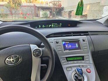 купить приус в бишкеке: Toyota Prius: 2014 г., 1.8 л, Автомат, Гибрид, Бус