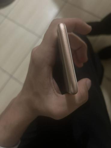 iphone 80: IPhone 8, Qızılı, Qırıq — 5