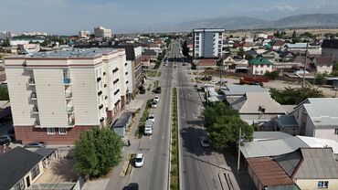 продаю дом дордой моторс: Продаю Офис 130 м², Без ремонта, Без мебели, Многоэтажное здание, Цокольный этаж этаж