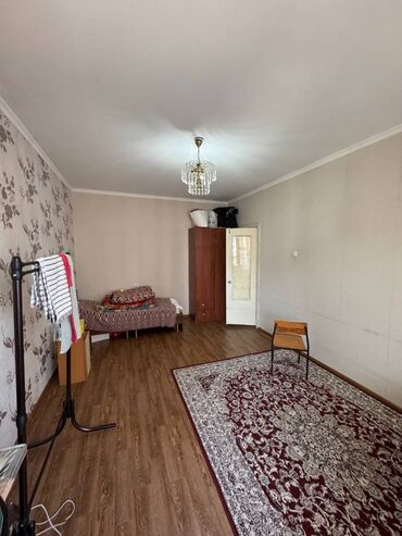 сдается 2 комнатная квартира в джале: 2 комнаты, 60 м², 106 серия, 6 этаж, Старый ремонт