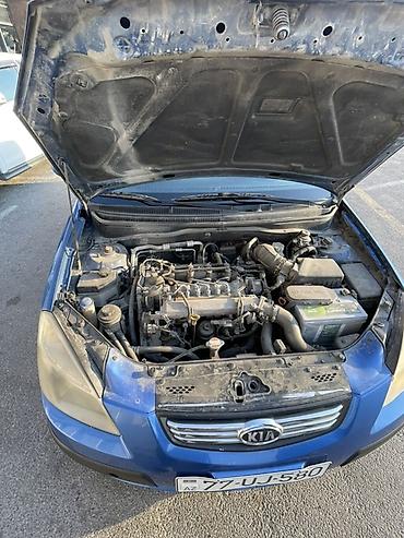 kia bongo: Kia Rio: 1.6 l | 2007 il Sedan — 9