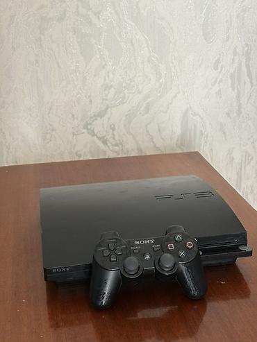 PS3 (Sony PlayStation 3): Sony PlayStation 3 (PS3) oyun konsolu - Model: PS3 - Rəng: Qara - — 1