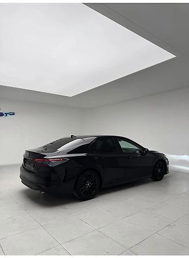 b v d: Toyota Camry: 2018 г., 2.5 л, Седан — 4