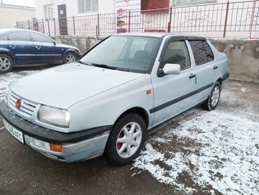 volkswagen r: Volkswagen Vento: 1993 г., 1.8 л, Механика, Бензин, Седан