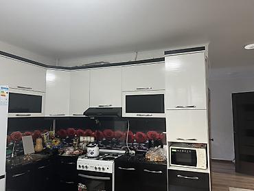 Продажа коттеджей и домов: Цена : 128000 $ Продается 3 х комнатный жилой дом с участком 4 соток в — 6