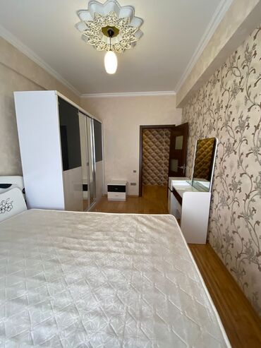 Uzunmüddətli kirayə mənzillər: Kristalin binasinda 13/3 mertebesinde 3 otaqli ev 550 azn evde bütun -da lalafo.az — 18 Uzunmüddətli kirayə mənzillər: Kristalin binasinda 13/3 mertebesinde 3 otaqli ev 550 azn evde bütun — 18