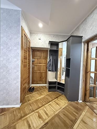 с животными: 3 комнаты, 84 м², Юг-2 мкр Сталинка, 2 этаж, Косметический ремонт — 1