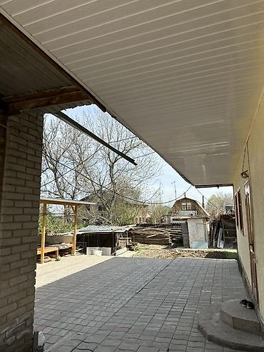 Продажа коттеджей и домов: Продаётся частный участок с двумя отдельными домами и хозяйственными — 6