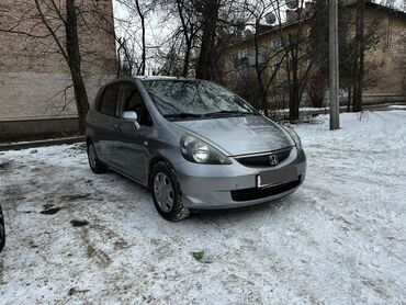 Honda: Honda Jazz: 2006 г., 1.3 л, Механика, Бензин, Хэтчбэк