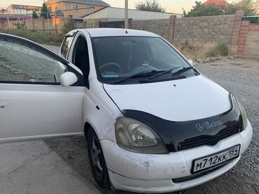 civic 2001: Toyota Vitz: 2001 г., 0.1 л, Автомат, Бензин