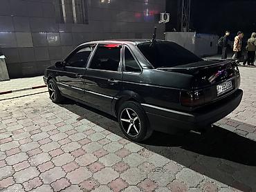 Volkswagen Passat: 1991 г., Механика, Седан