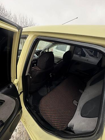 Honda: Honda Fit: 2003 г., 1.3 л, Вариатор, Бензин, Хэтчбэк at lalafo.kg — 8 Honda: Honda Fit: 2003 г., 1.3 л, Вариатор, Бензин, Хэтчбэк — 8