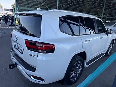 lend cruiser: Toyota Land Cruiser: 2022 г., Внедорожник — 7