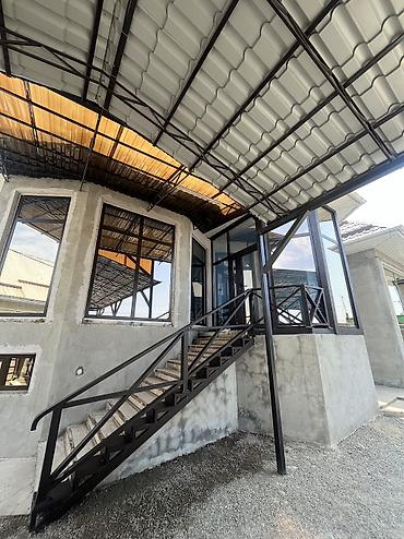 Продажа коттеджей и домов: Продается дом с дизайнерским ремонтом и мебелью в ж/м Ак-Ордо,участок — 16