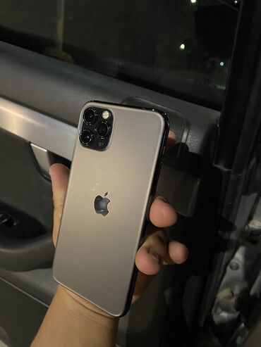 Apple iPhone: IPhone 11 Pro, Б/у, 64 ГБ, Защитное стекло, Чехол, 73 %