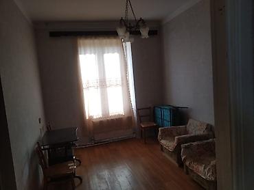 studio menziller: Stalinka layihəli 3 otaqlı 80.0m² boş mənzil kirayə verilir. Metroya — 4