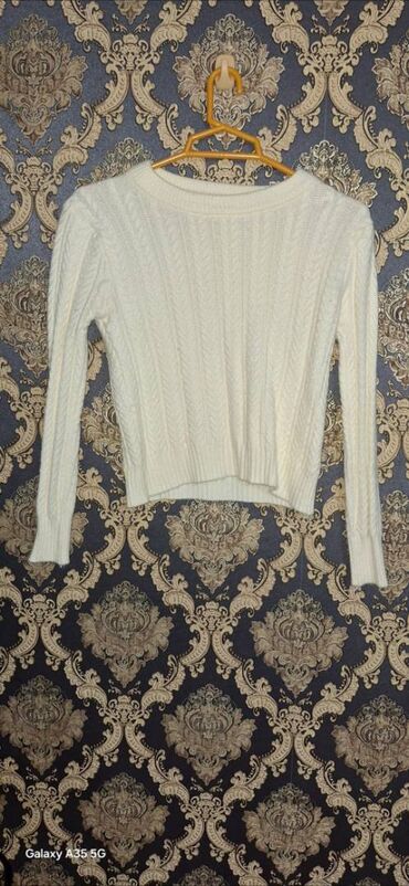 Digər qadın geyimləri: 10 azn — 11