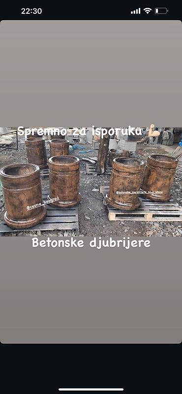 meljač za voce: Betonske đubrijere – spremno za isporuku. Opis: - Masivne betonske — 1