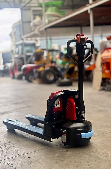 Biznes üçün avadanlıq: Elektrikli Transpalet SL15L3 – 1500 KG Texniki göstəricilər: - — 5