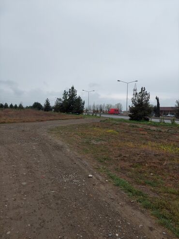 Həyət evləri və villaların satışı: Ünvan: Yevlax Şəhəri Yola Yaxın Miqrasiyanın Arxa Tərəfi Heydər Əliyev — 24