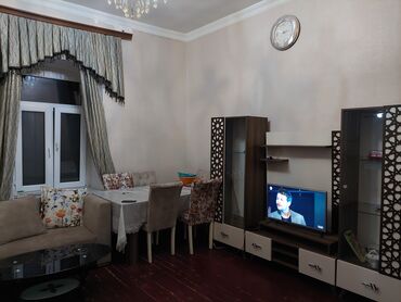 Həyət evləri və villaların satışı: 3 otaqlı, 67 kv. m, Orta təmir — 10