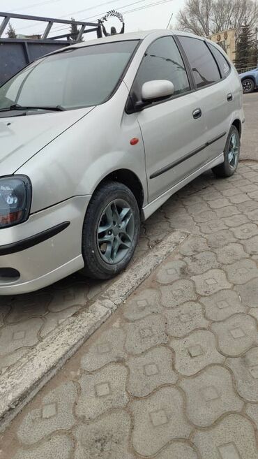 Nissan: Nissan Almera Tino: 2000 г., 2 л, Вариатор, Бензин