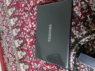 планшет розовый: Ноутбук, Toshiba, 4 ГБ ОЗУ, Б/у